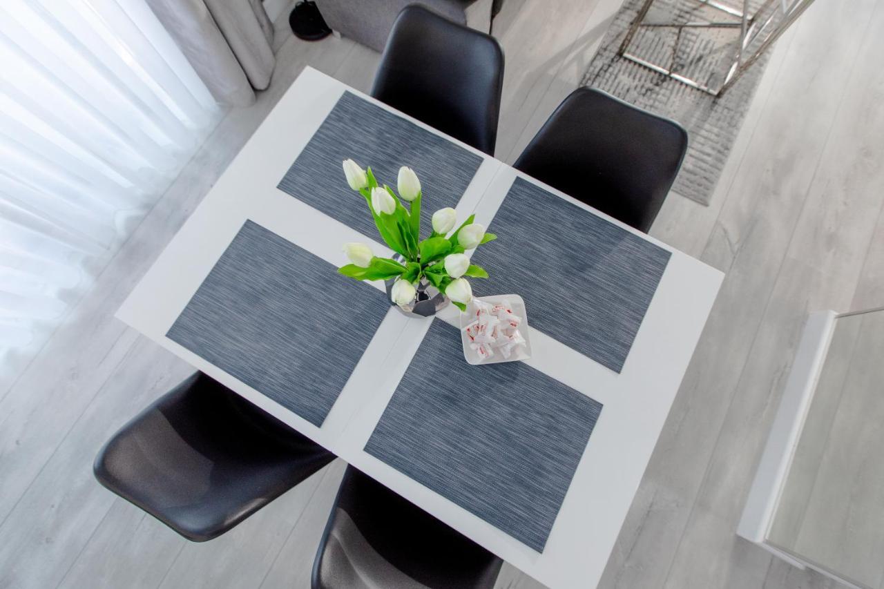 Apartament Linia Komfortu Gardenia Dziwnow Z Widokiem Na Morze Epapartamenty Екстер'єр фото