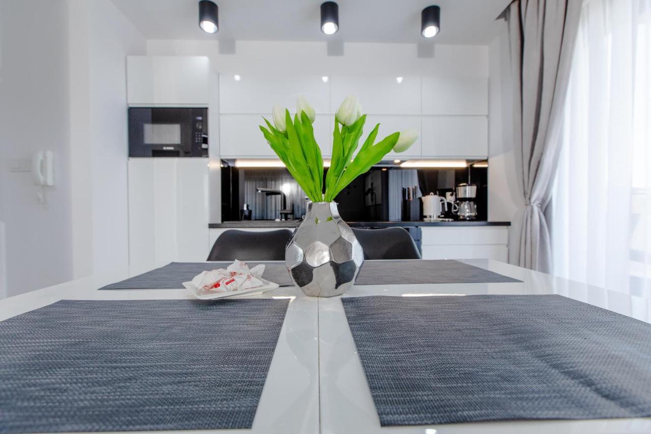 Apartament Linia Komfortu Gardenia Dziwnow Z Widokiem Na Morze Epapartamenty Екстер'єр фото